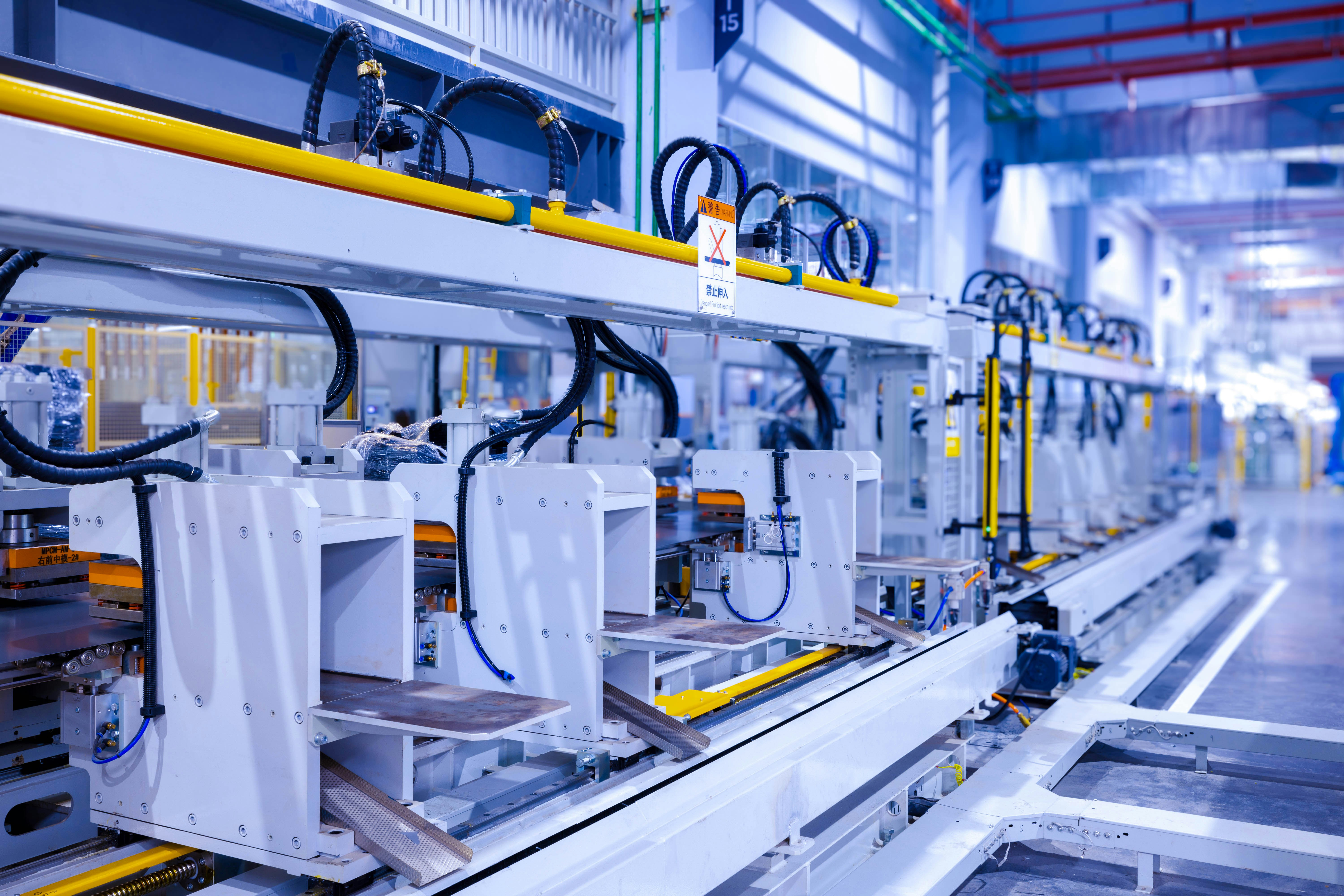 Robotics cell for precision tasks